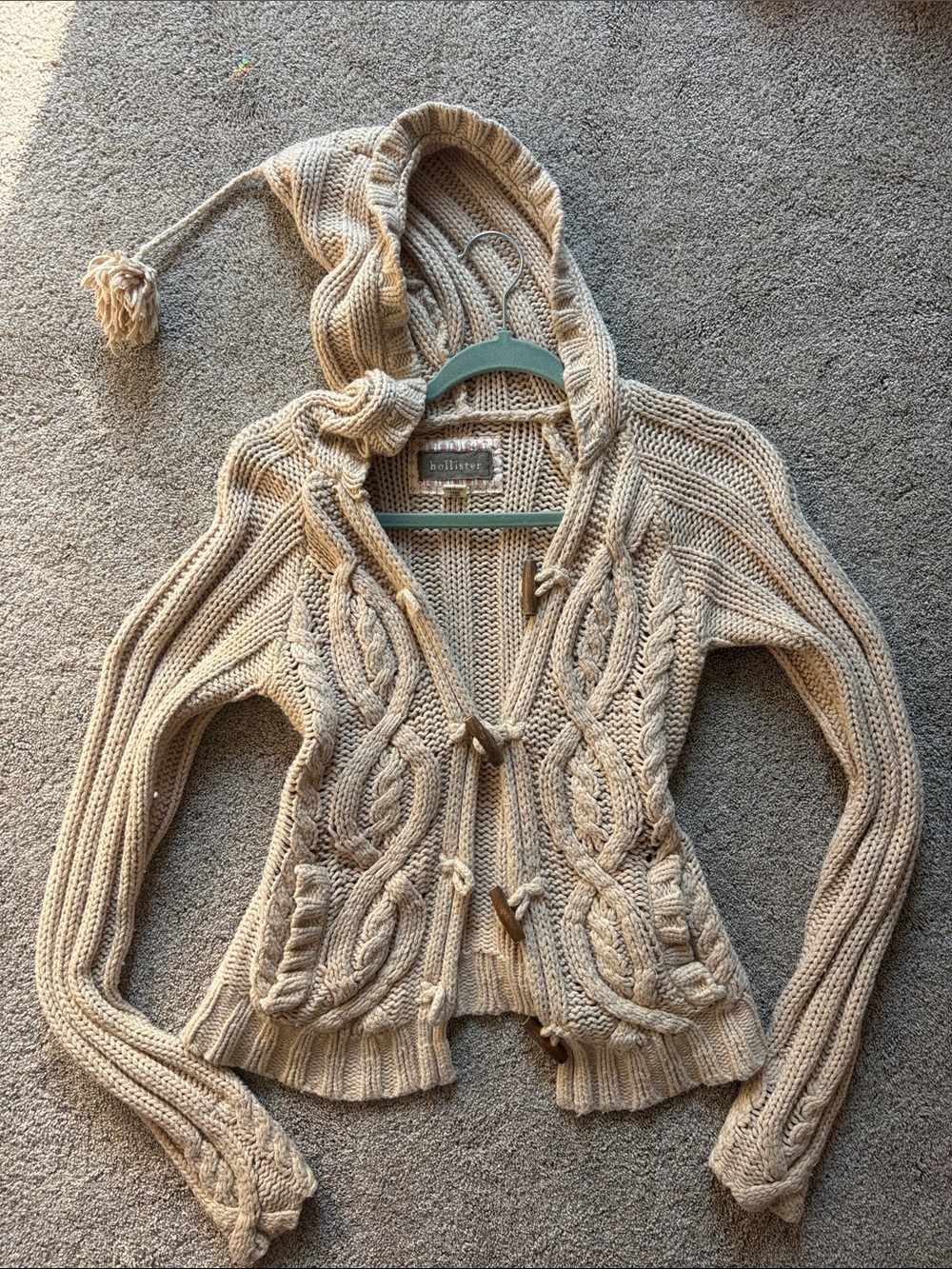 VINTAGE HOLLISTER Cream Cable Knit Hooded Cardigan with Toggle Closures